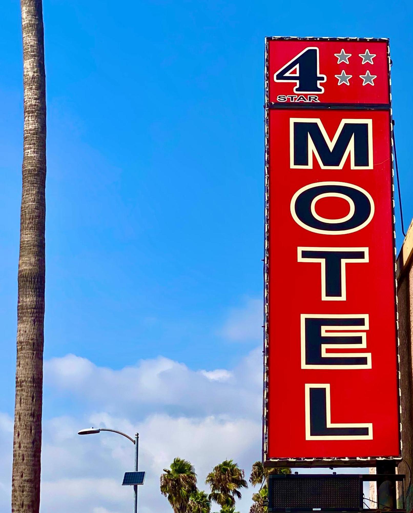 4 Star Motel, Los Angeles